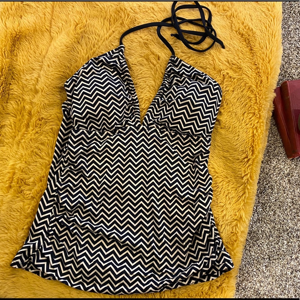 Liz Clairborne swim top
